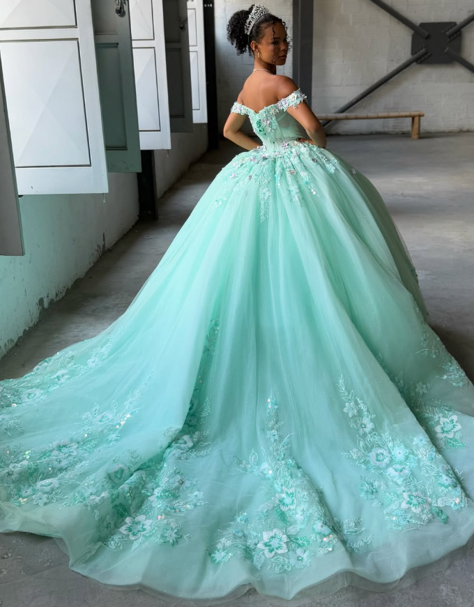 Pretty Green Ball Gown Off the Shoulder Appliques Tulle Sweet 16 Dress Party Gowns Quinceanera Dresses SH3557
