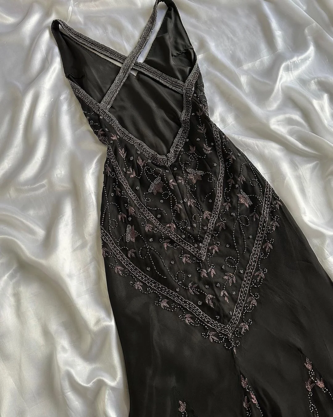 Vintage A Line V Neck Beaded Black Chiffon Open Back Prom Dress Evening Dress SH2501