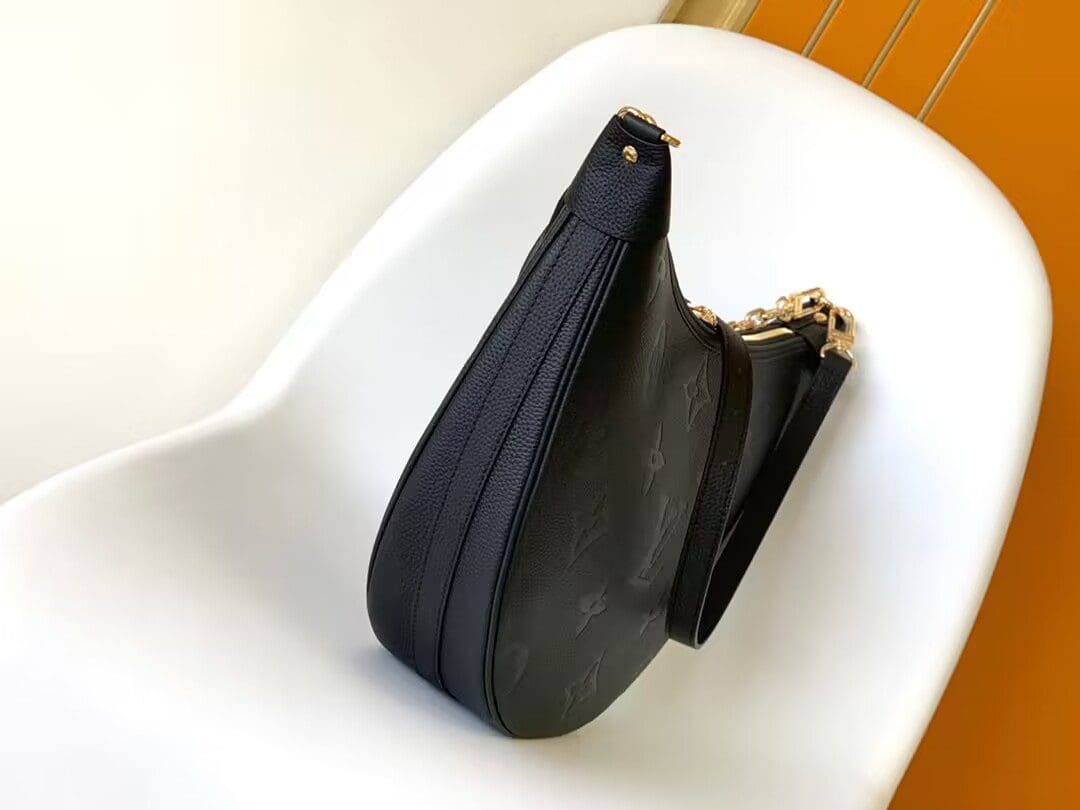 Louis Vuitton Loop Hobo M46725