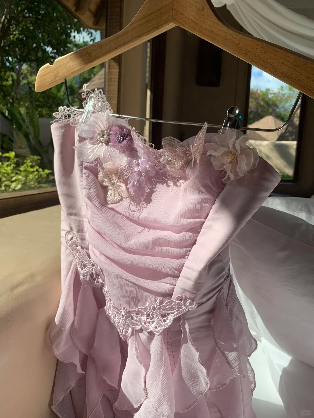 Pretty Strapless Chiffon Ruffled Appliques Short Vacation Dress Lavender Homecoming Dress S406