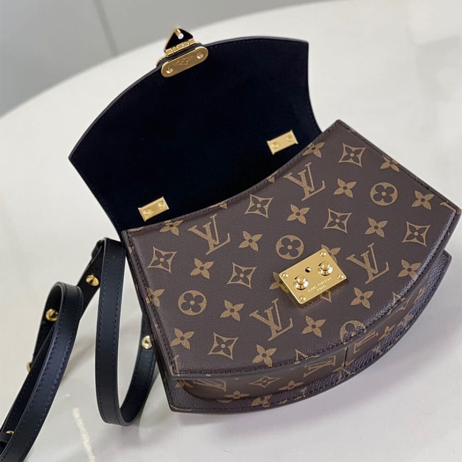 Louis Vuitton Tilsitt M46548