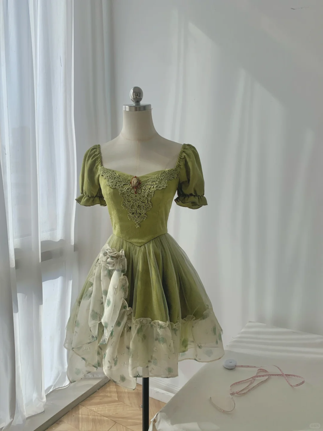 Chic Green Satin Tulle Ruffles A Line Graduation Homecoming Dress Formal Short Prom Dress S898