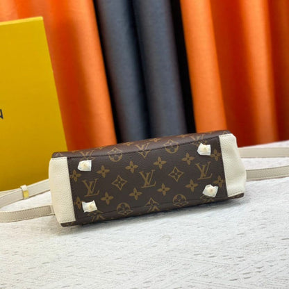 Louis Vuitton Opera BB M46495