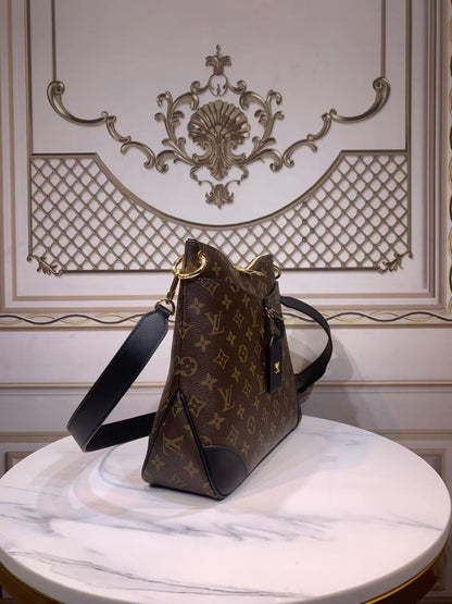 Louis Vuitton M45353 Odéon PM