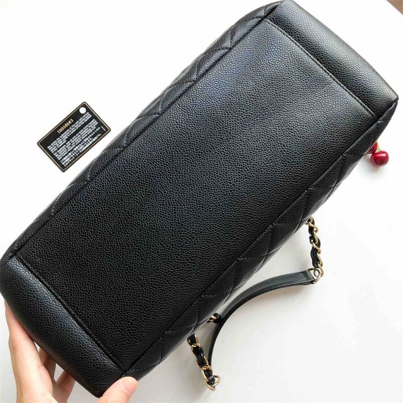 Classic Chanel Shopping GST shopping bag