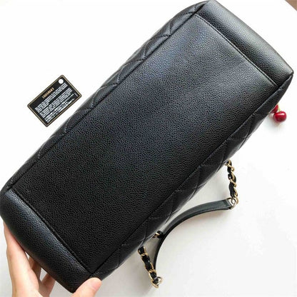 Classic Chanel Shopping GST shopping bag