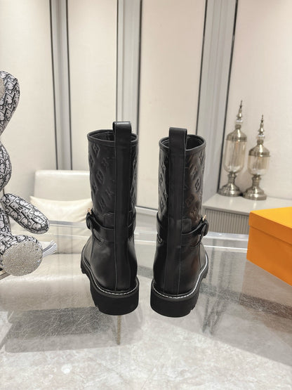 LOUIS VUITTON TERRITORY FLAT ANKLE BOOT BLACK 1ADCQ1