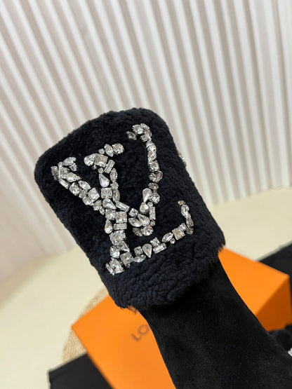 LOUIS VUITTON ANKLE BOOT STUDDED WITH DIAMONDS BLACK