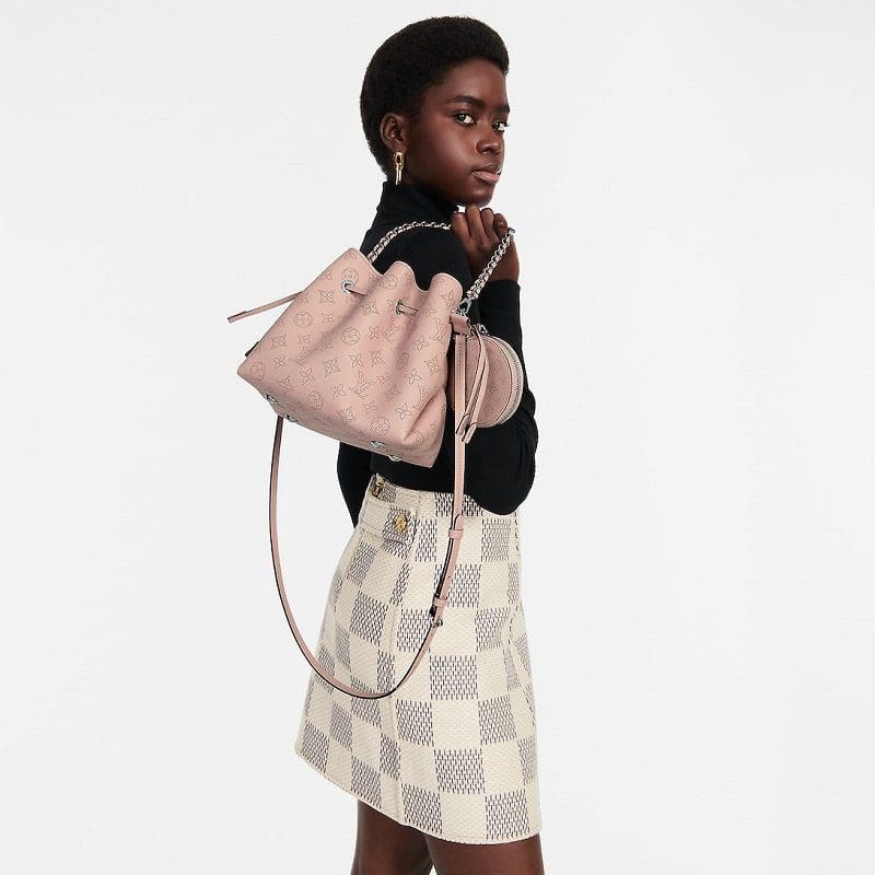 Louis Vuitton Bella M23195