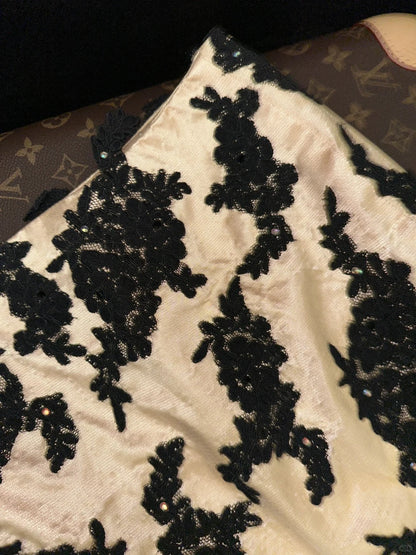 Champagne Black Floral Applique Long Satin Ball Gown Evening Dress gh4423