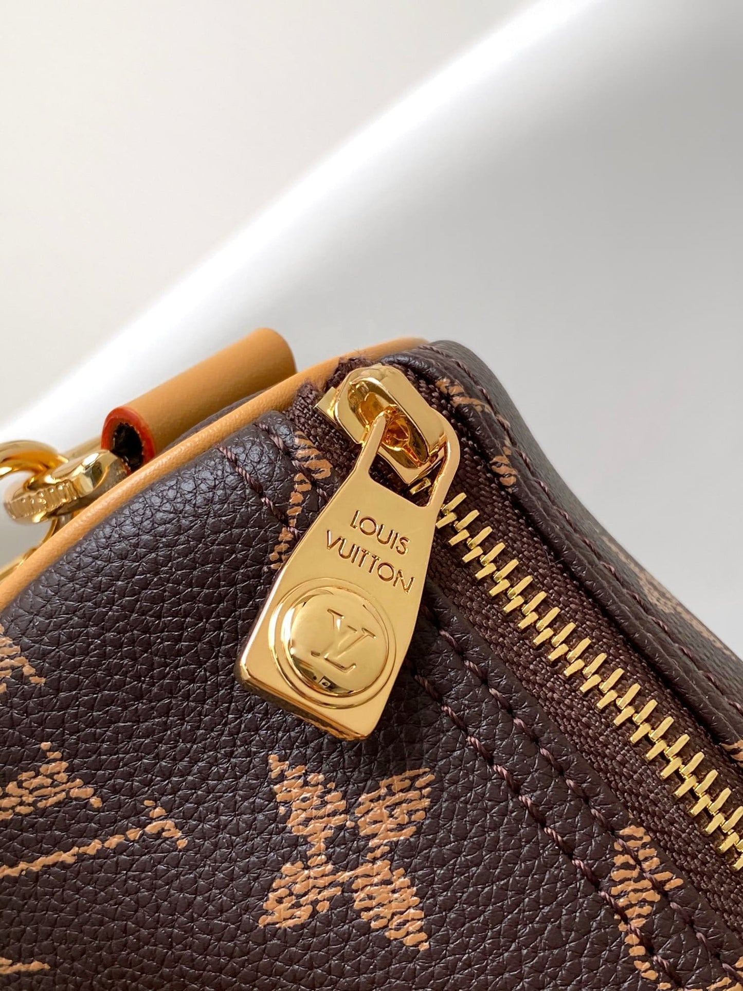 Louis Vuitton M14026 Keepall Bandoulière 25