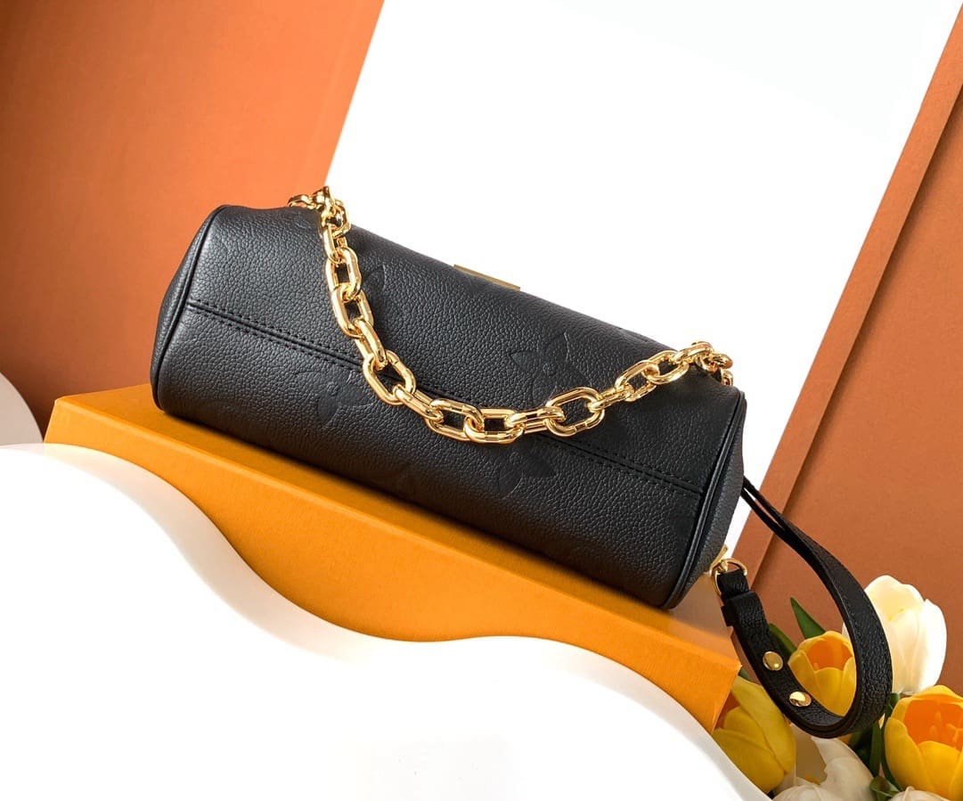 Louis Vuitton M45813 Favorite