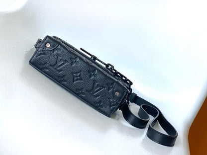 Louis Vuitton M81746 Steamer Wearable Wallet