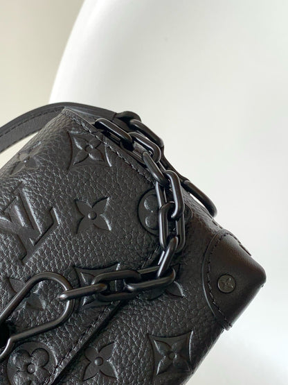 Louis Vuitton M81746 Steamer Wearable Wallet