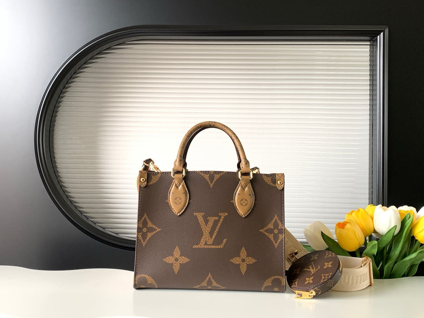 Louis Vuitton OnTheGo PM M46373