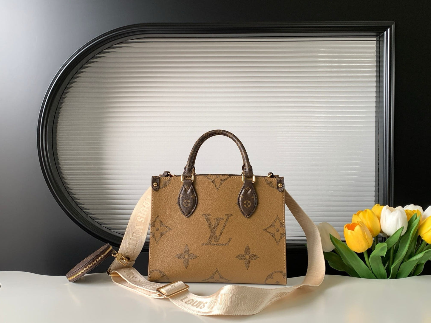 Louis Vuitton OnTheGo PM M46373