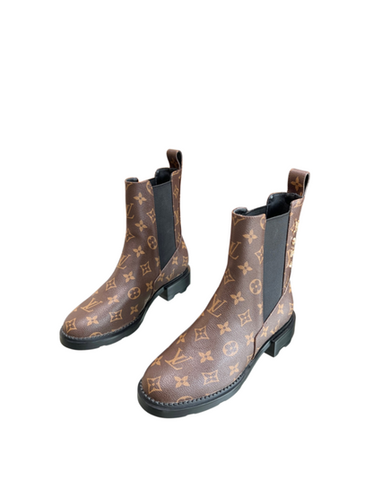 LV WOMEN’S BOOTS