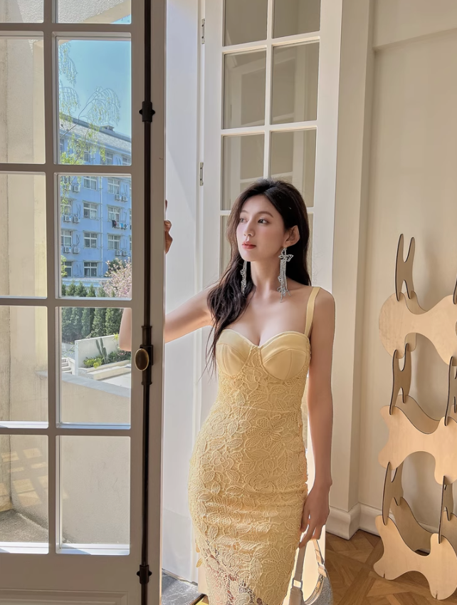 Gentle Yellow Sheath Spaghetti Strap Lace Short Homecoming Dress Cocktail Dress SH3578