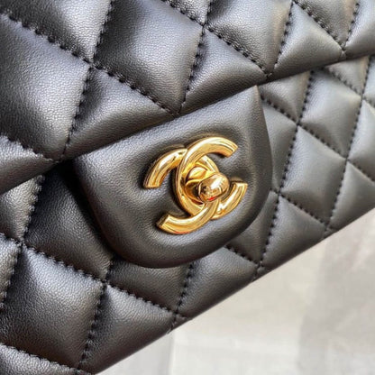 CHANEL CLASSIC HANDBAG Lambskin & Gold Metal