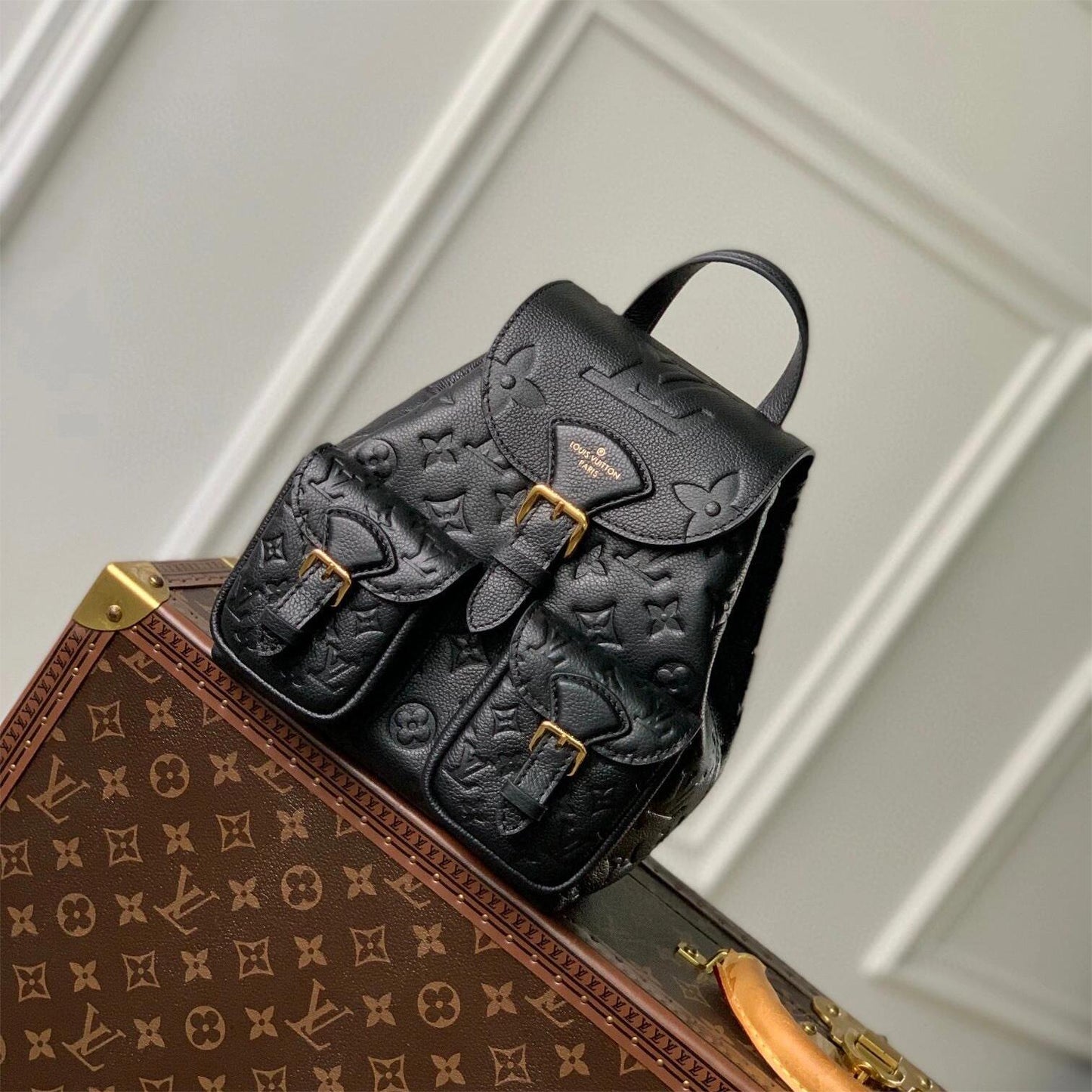 Louis Vuitton Backup M47072