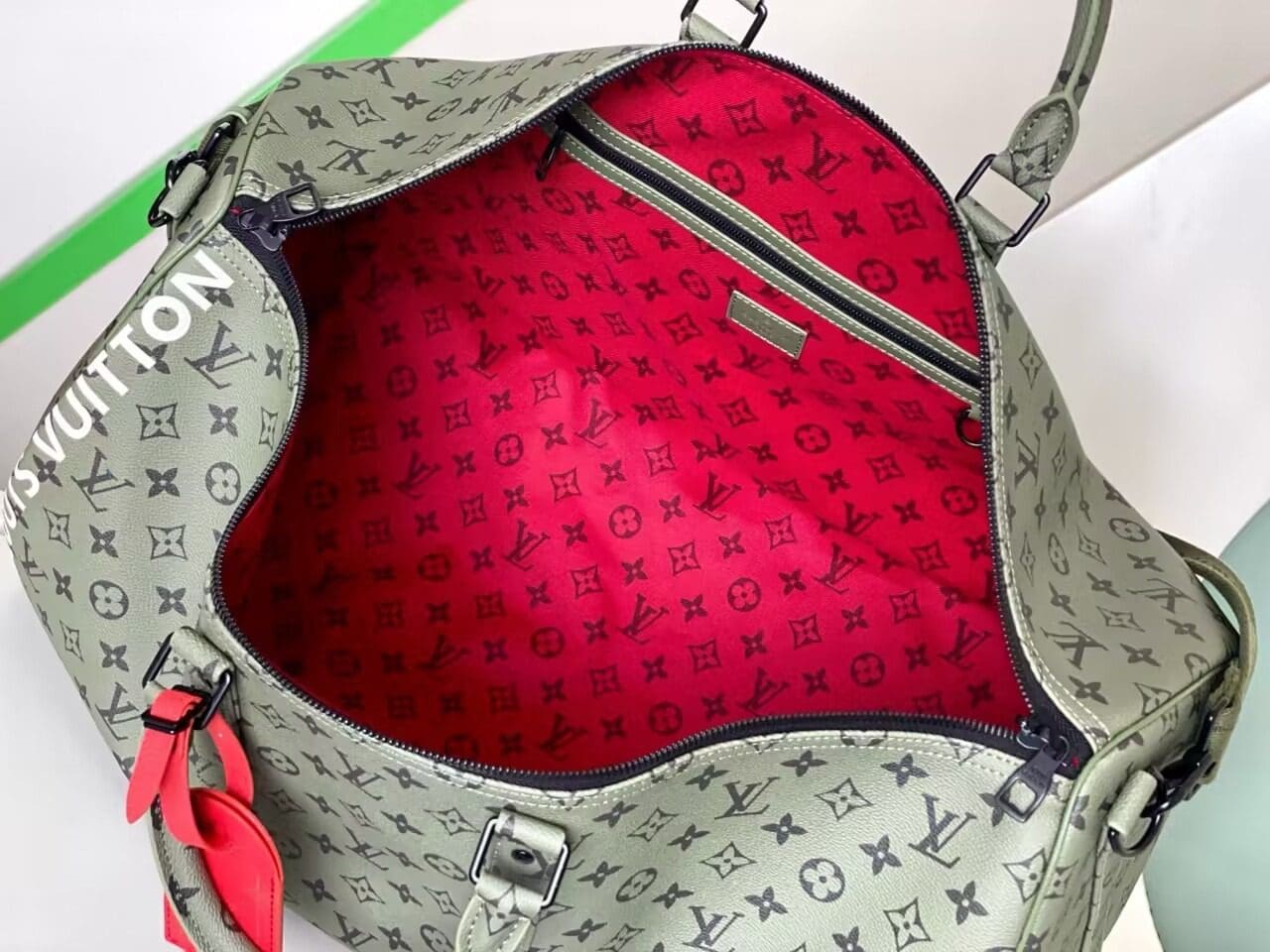 Louis Vuitton M23963 Keepall Bandoulière 55