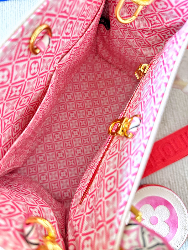 Louis Vuitton OnTheGo PM M22976