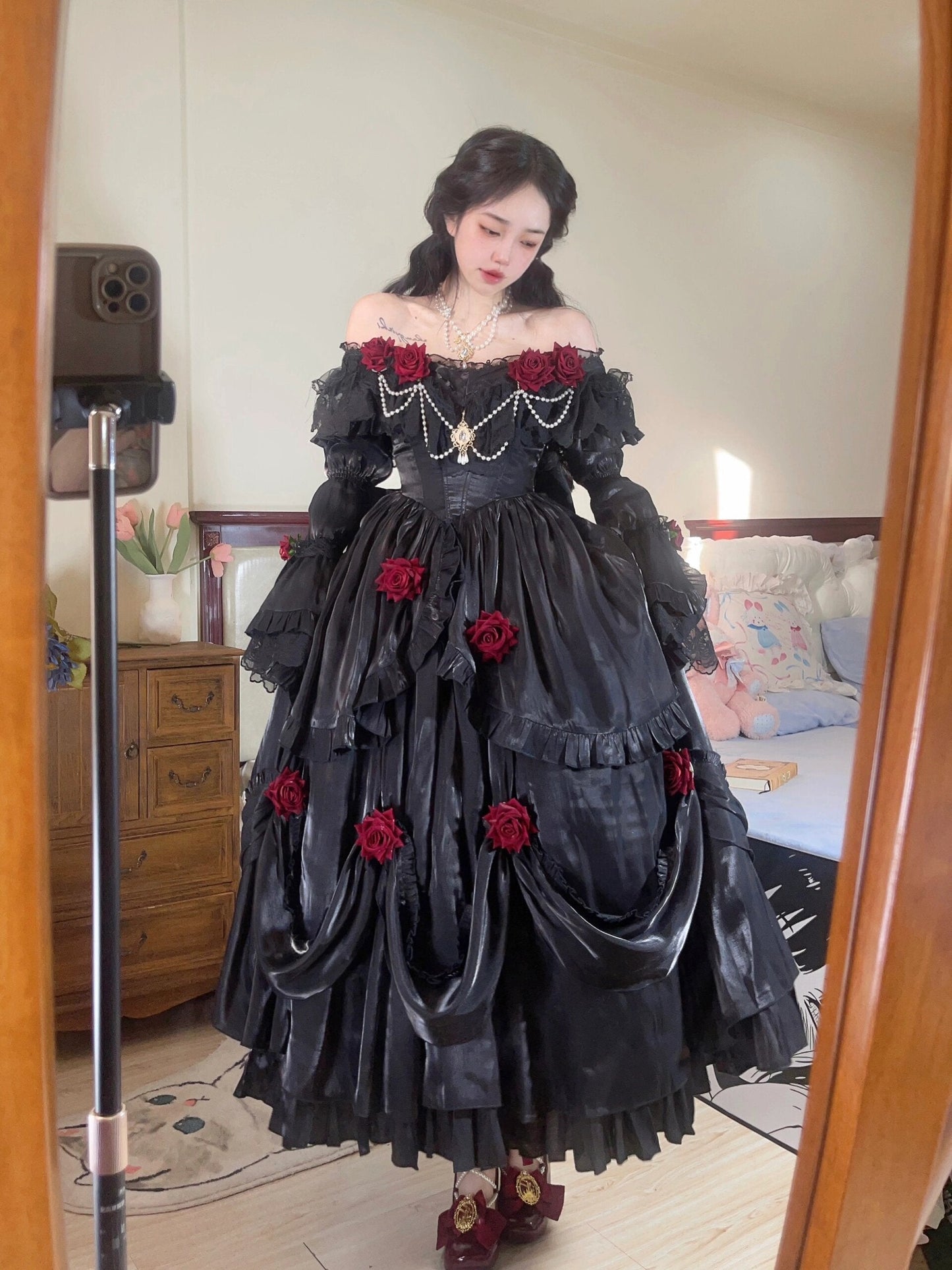 Retro Ball Gown Off The Shoulder Short Sleeves Black Rose Floral 16th Chiffon Birthday Dress Lolita Dress 18th Birthday Outfits W1244