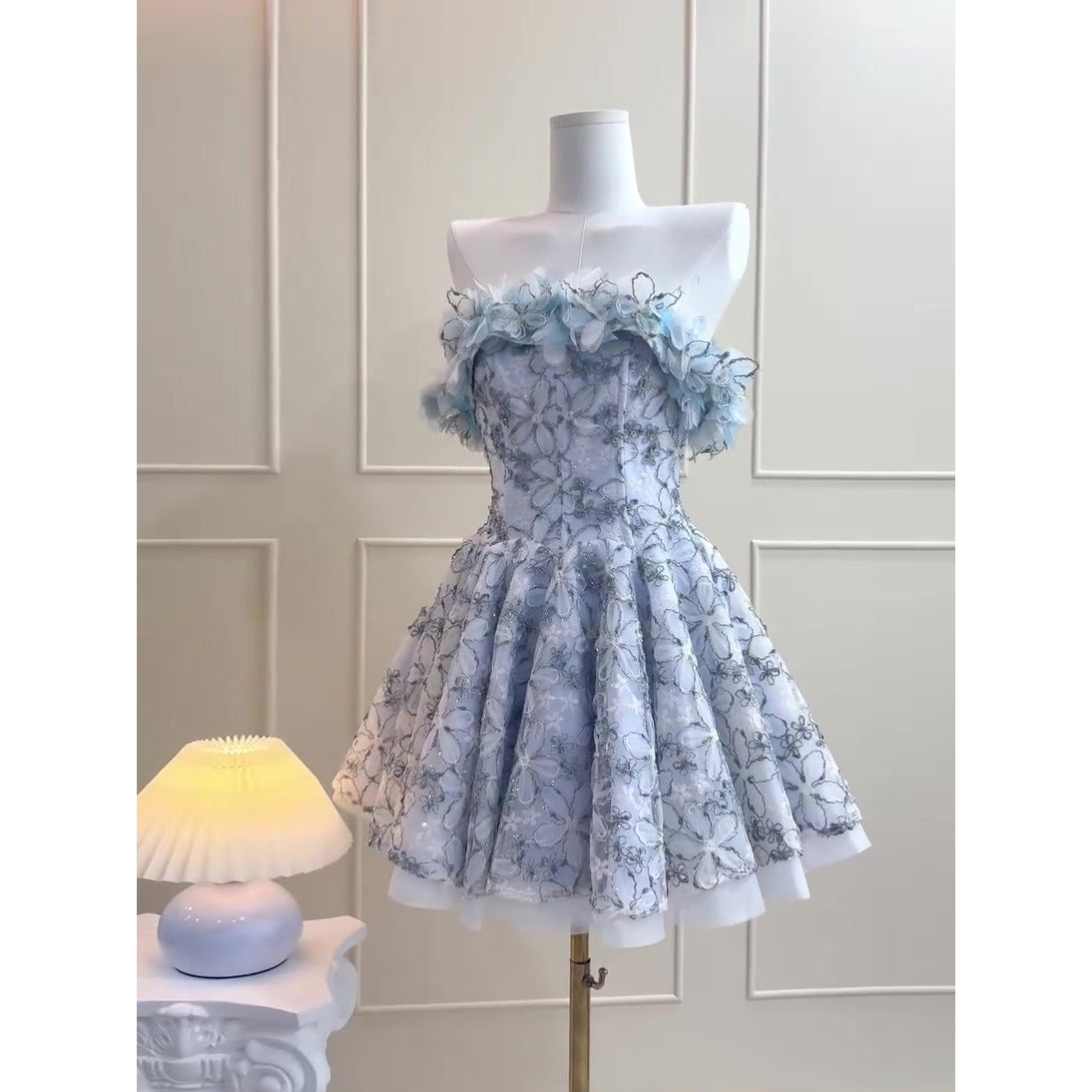 Simple A line Strapless Blue Lace Party Dresses Short Formal Homecoming Dresses Night Chic Elegant Short Dresses Cocktail Dress 18th Birthday Outfits Hoco Dresses DH2752