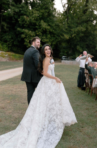 Elegant A Line Sweetheart Neck Lace Tulle Long Sweep Wedding Dress SH2219