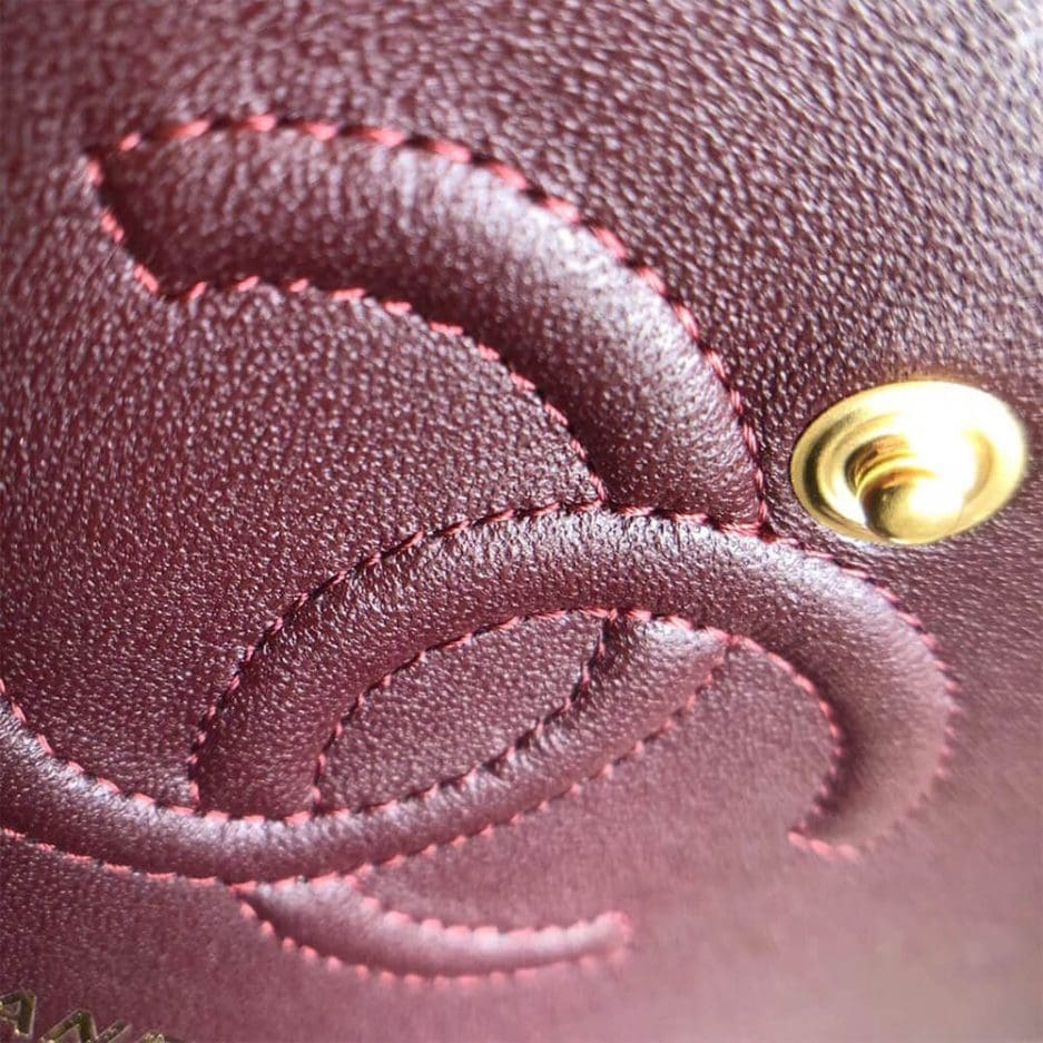 CHANEL SMALL CLASSIC HANDBAG LAMBSKIN & GOLD METAL