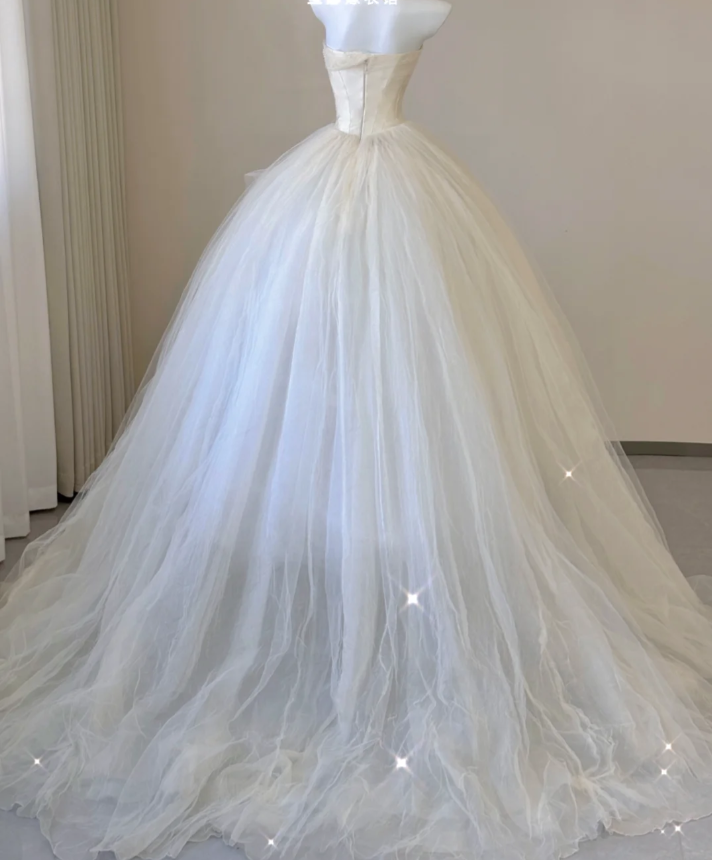 Elegant Ball Gown Strapless Tulle Satin Wedding Dresses Long Brides Dress P0006