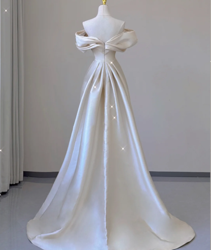 Elegant Mermaid Off The Shoulder Satin Short Sleeves Wedding Dresses Brides Dress P0010
