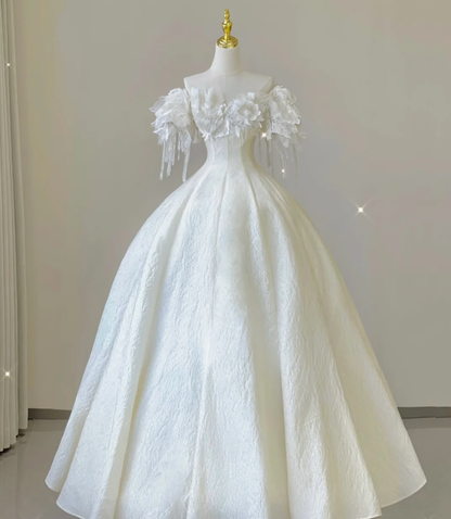 Elegant Ball Gown Off The Shoulder White Lace Short Sleeves Wedding Dresses Brides Dress P0015