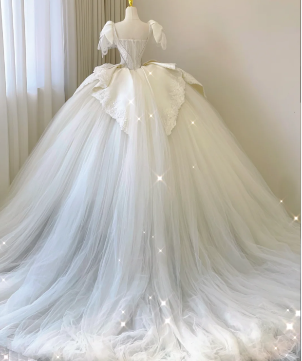 Elegant Ball Gown Sweetheart Lace Satin Wedding Dresses White Brides Dress P0018