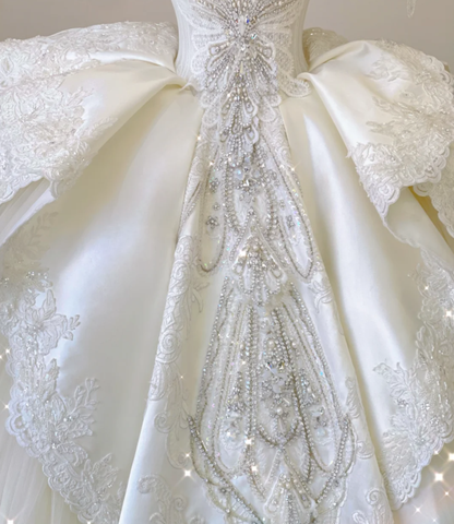 Elegant Ball Gown Sweetheart Lace Satin Wedding Dresses White Brides Dress P0018