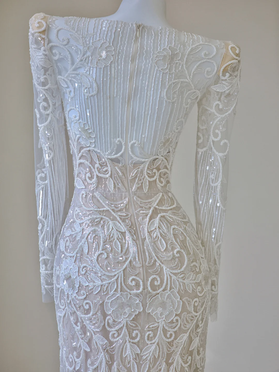 Unique Mermaid V Neckline White Lace Long Sleeves Wedding Dresses Brides Dress P0023