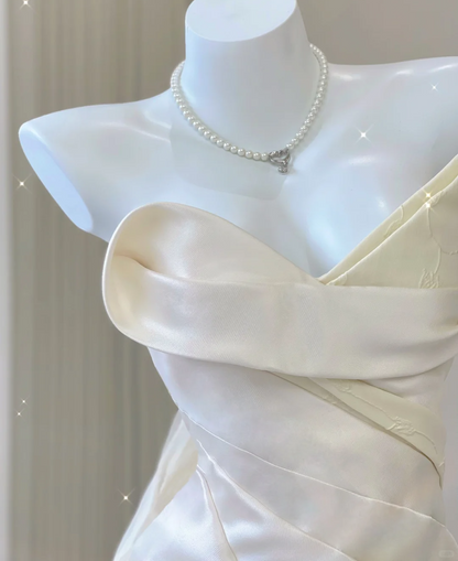 Unique Mermaid Sweetheart Ivory Satin Long Wedding Dresses Brides Dress P0030