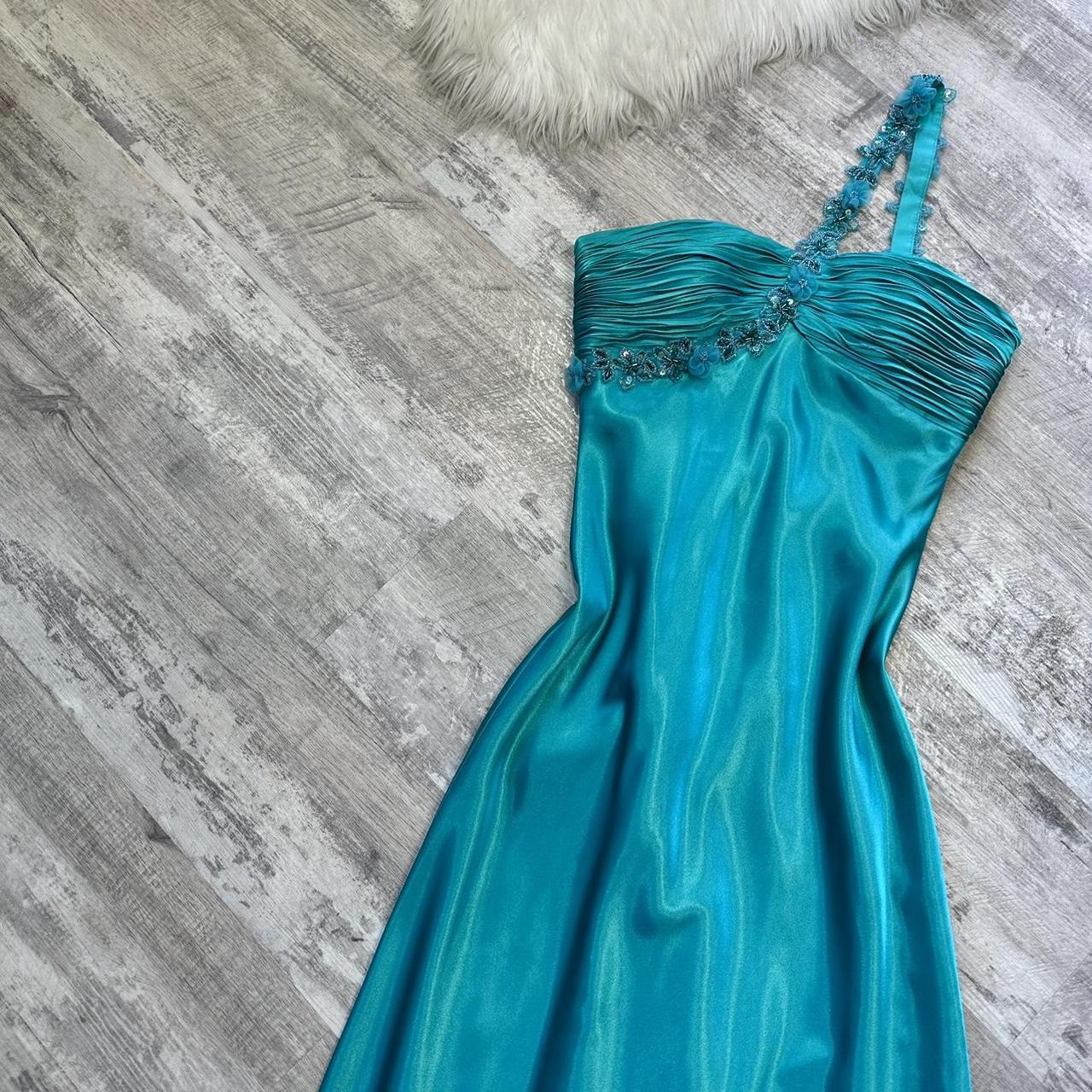 Beautiful Rehydrated Blue Exquisite One Shoulder Sequined Flower Strap Beaded Long satin Ball Gown Evening Gown Prom Gown Birthday Party Dress gh3807