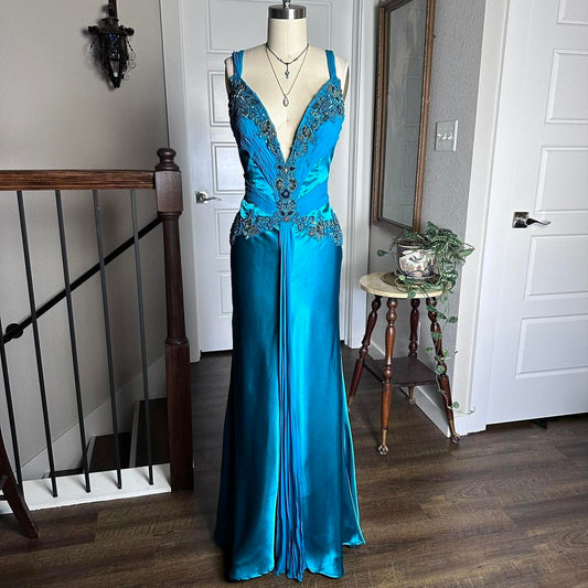 Blue Retro Fashion V-Neck Elegant Exquisite Beaded Floral Long Sexy Slim Spaghetti Strap Ball Gown Evening Gown Party Dress Prom Gown gh3680