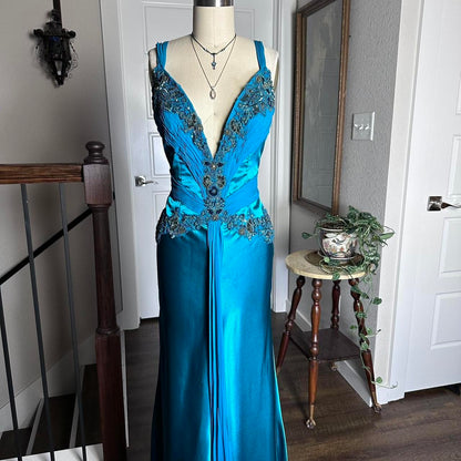 Blue Retro Fashion V-Neck Elegant Exquisite Beaded Floral Long Sexy Slim Spaghetti Strap Ball Gown Evening Gown Party Dress Prom Gown gh3680