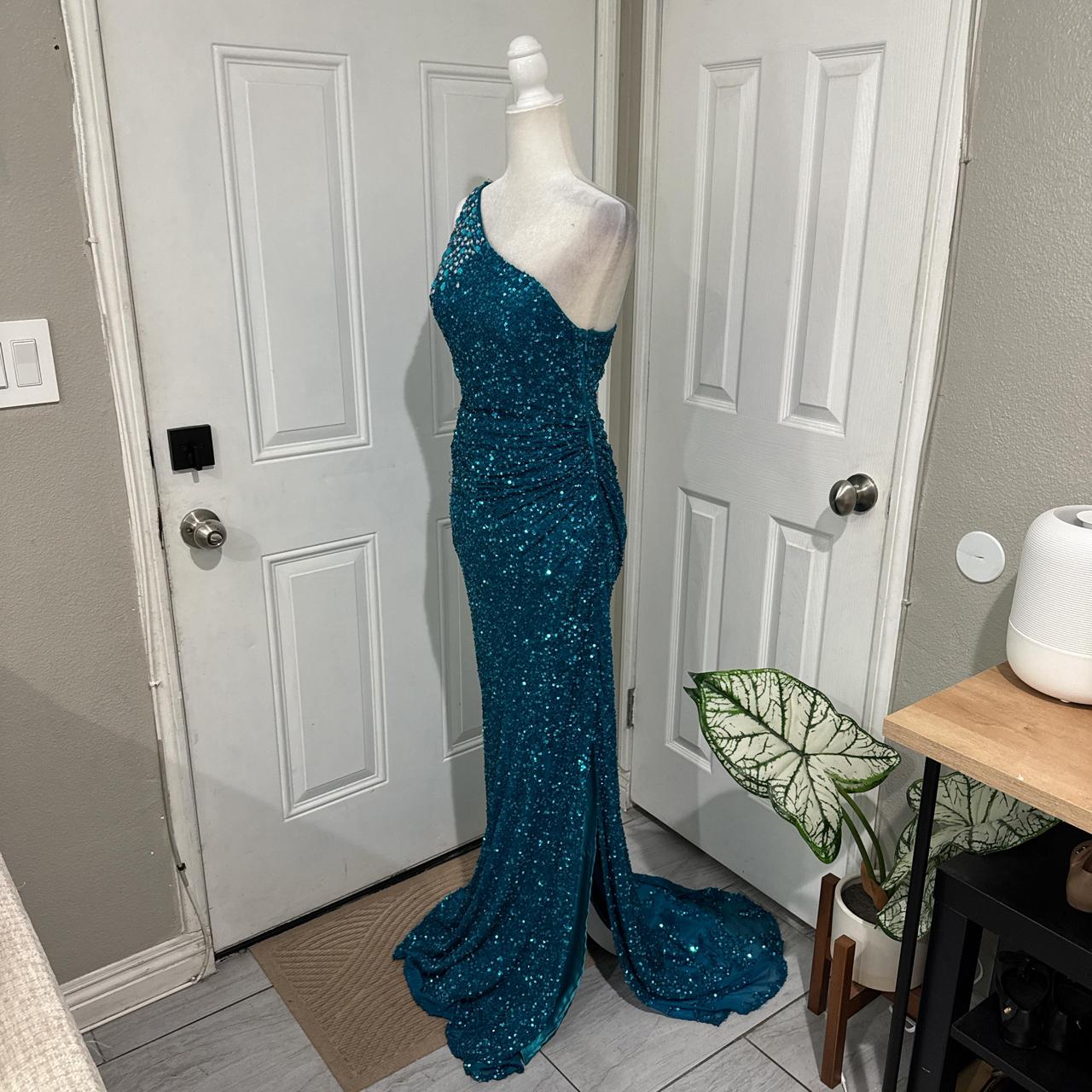 Peacock Blue Shiny Elegant Long Sequined Ball Gown Evening Dress Party Dress gh4567