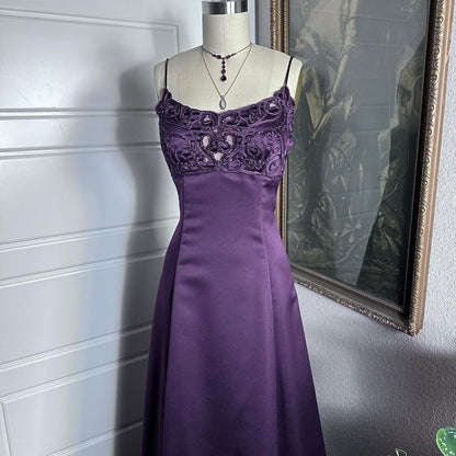 Purple Vintage Fashion Elegant Exquisite Beaded Long Spaghetti Strap Satin prom dress Evening Dress Party Dress gh3676