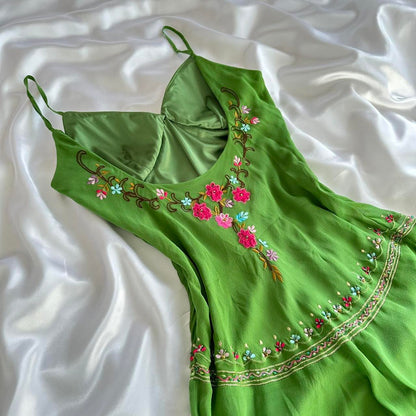 Grass Green Exquisite Floral Embroidery Spring Fairy Retro Fashion Spaghetti Strap Midi satin Ball Gown Evening Dress Birthday Party Dress Prom Dress gh3647
