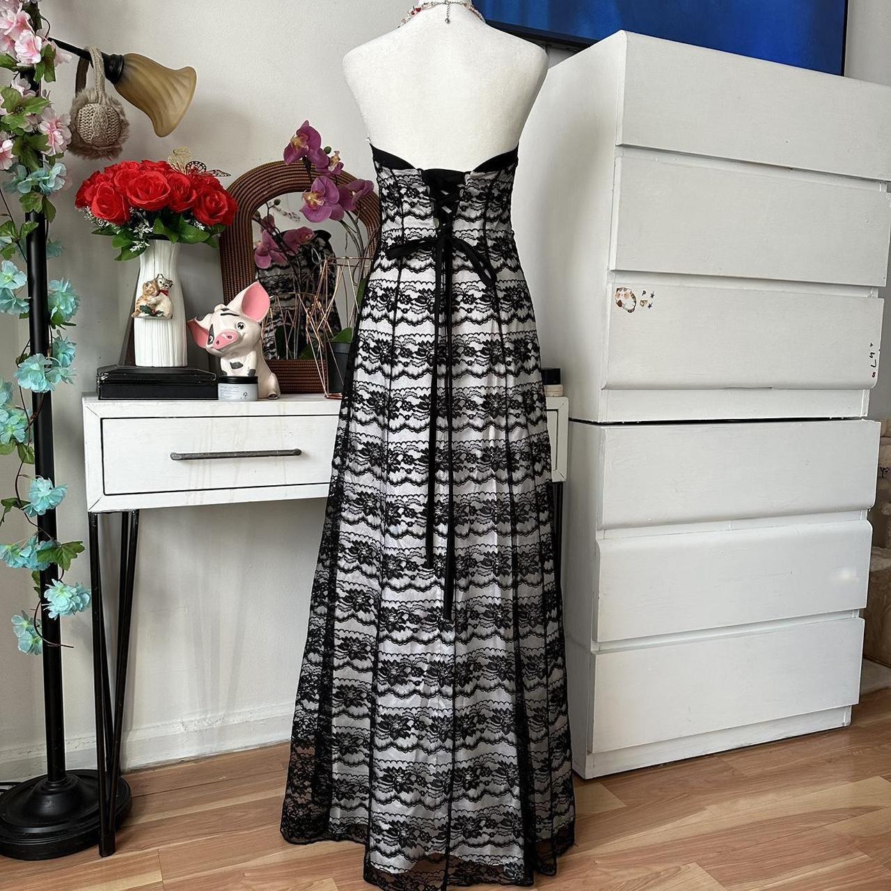 Black Nude Vintage Elegant Layered Lace Long Off Shoulder Bustier Lace Ball Gown Evening Gown Party Dress Prom Gown gh3878