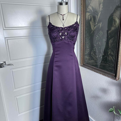 Purple Vintage Fashion Elegant Exquisite Beaded Long Spaghetti Strap Satin prom dress Evening Dress Party Dress gh3676