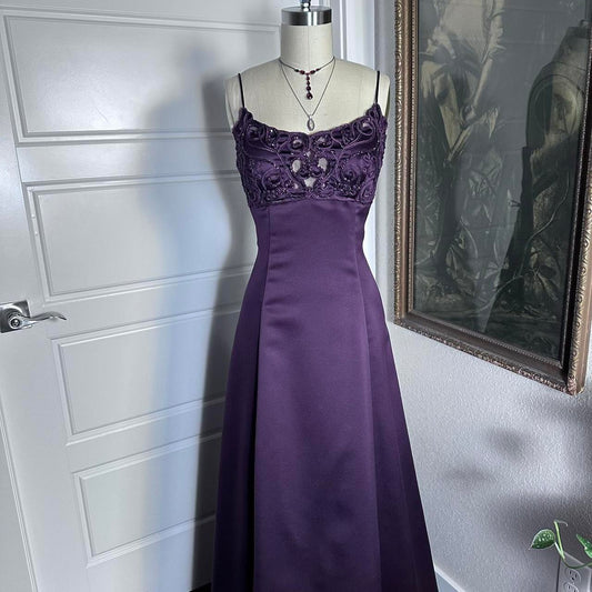 Purple Vintage Fashion Elegant Exquisite Beaded Long Spaghetti Strap Satin prom dress Evening Dress Party Dress gh3676