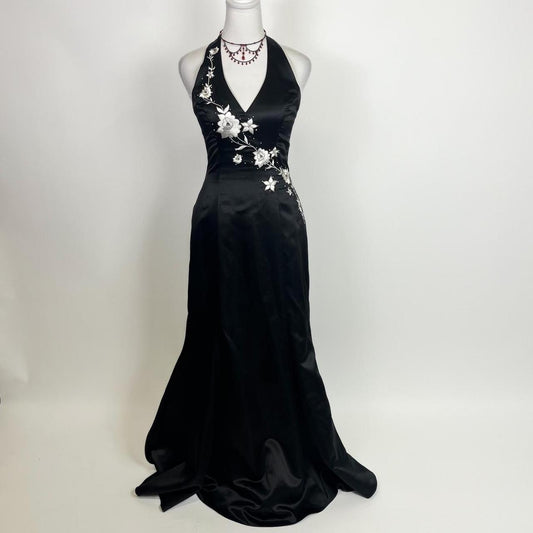 Black and white beautiful elegant fashion exquisite floral spaghetti straps long satin prom dress floor-length ball gown evening dress party dress gh3541