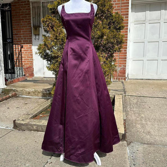 Dark Purple Vintage Fashion Stunning Elegant Sophisticated Long Satin Formal Prom Dress Evening Gown Birthday Party Dress Prom Dress Graduation Gown gh3888