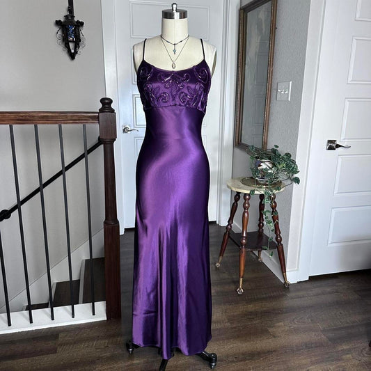 Dark Purple Vintage Fashion Stunning Elegant Delicate Beaded Long Satin Formal Prom Dress Evening Gown Birthday Party Dress Prom Dress Graduation Dress gh3913