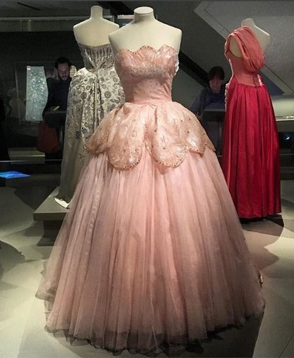 Pink Sweetheart Ball Gown Prom Dress with Lace P1176